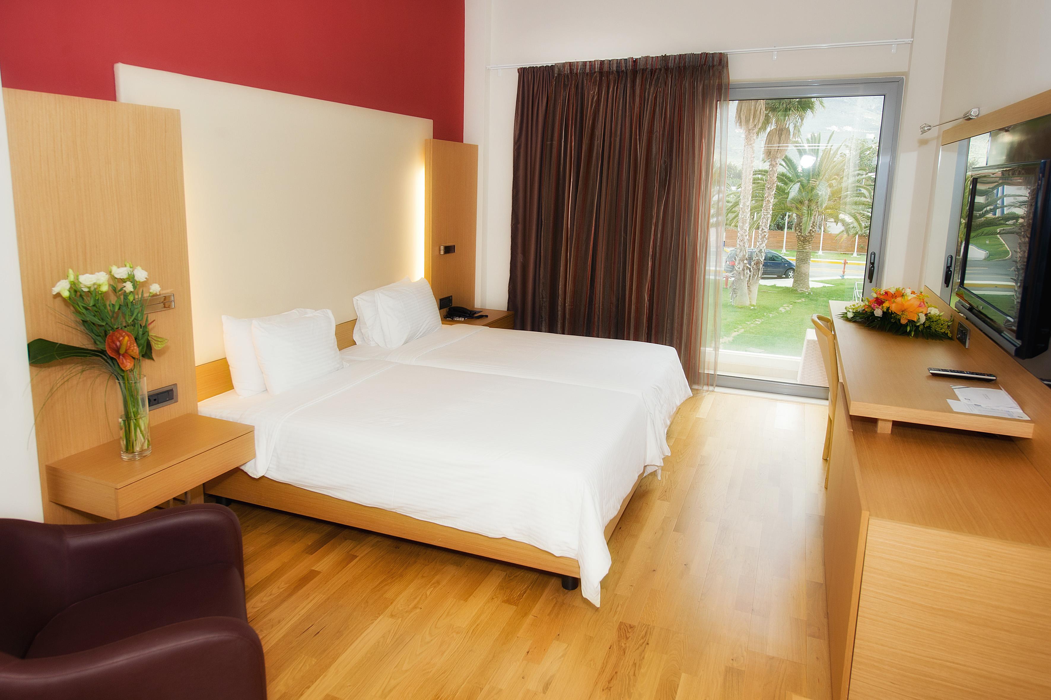 Elite Hotel 4*