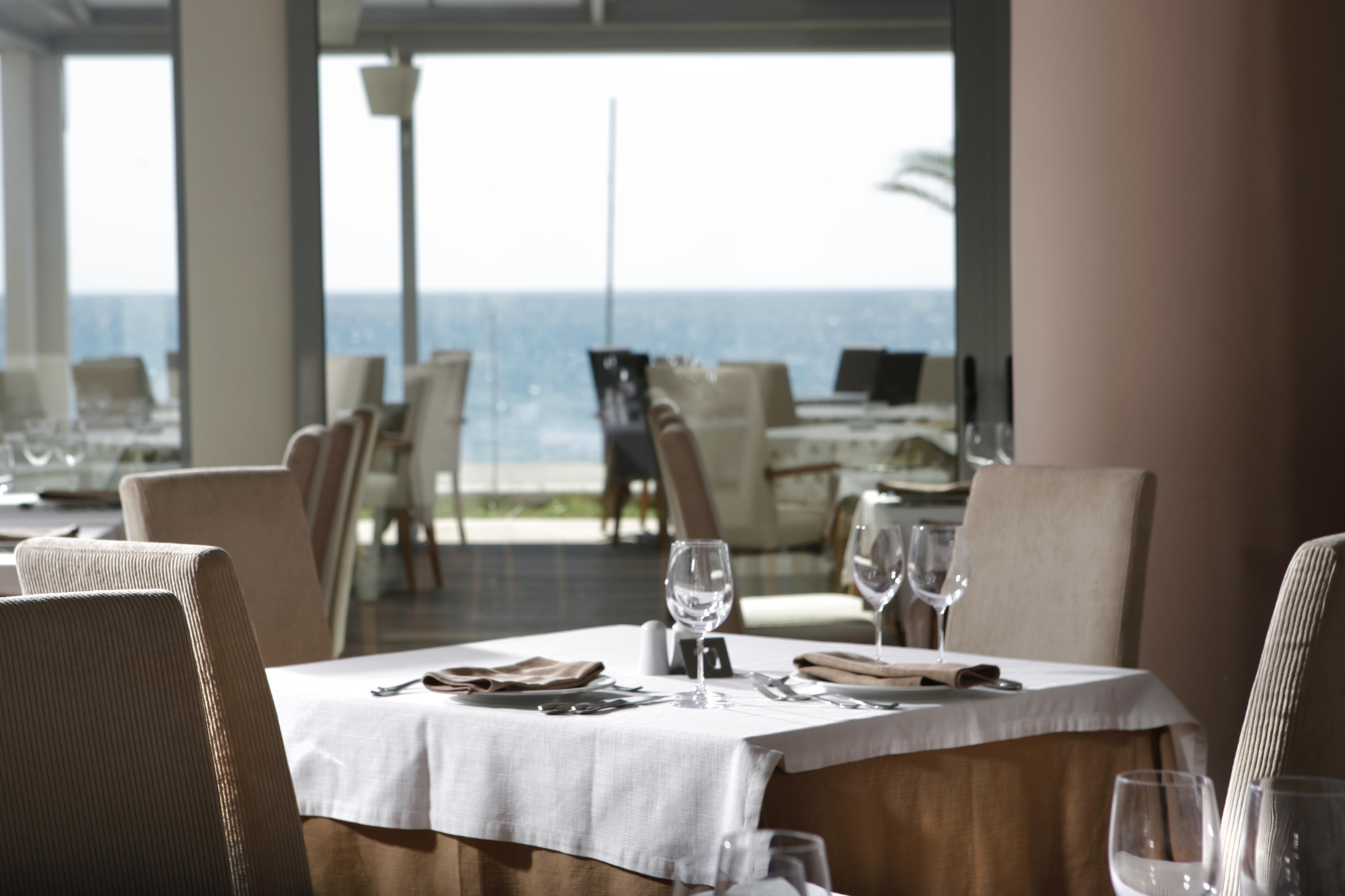 Elite Hotel 4*